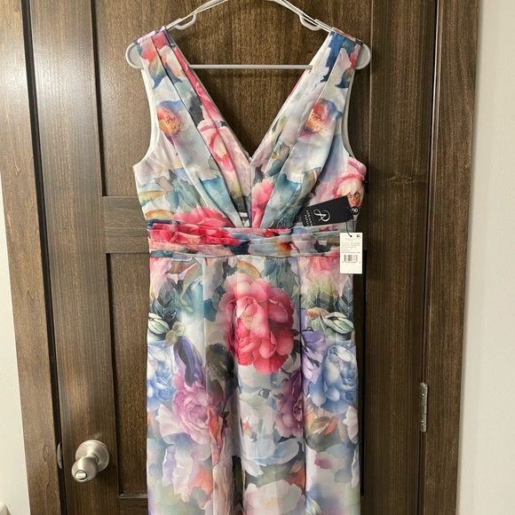 Adrianna Papell Dresses & Skirts - Adrianna Papell Floral Maxi Dress - Multicolor NWT size 8